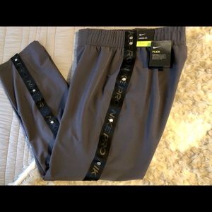 Nike Pro Tear Away Pants, Women’s Medium